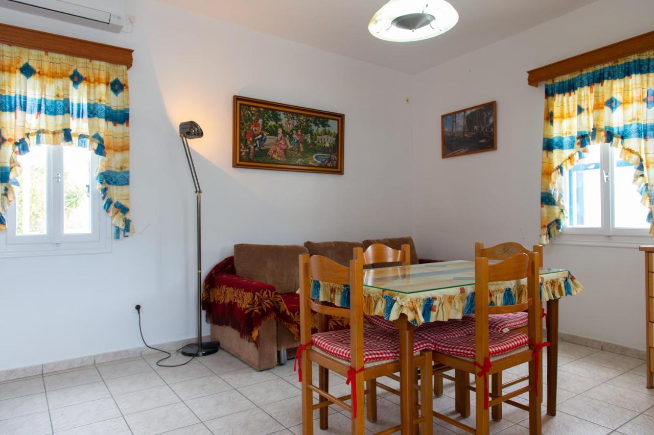 Aphrodite Holiday Home Artemonas Екстер'єр фото